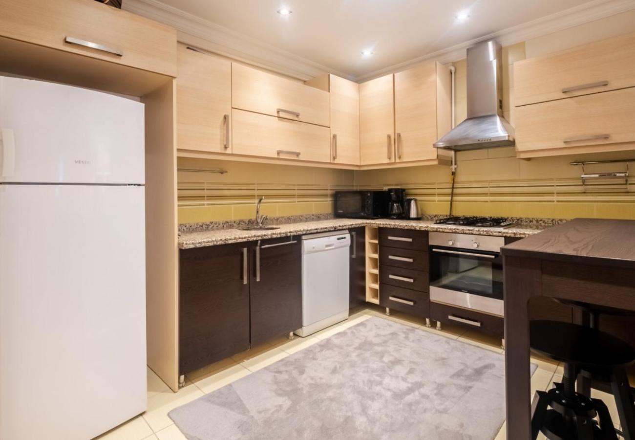 Exclusive Flat With Balcony In Nisantasi Apartment Istanbul Exterior photo